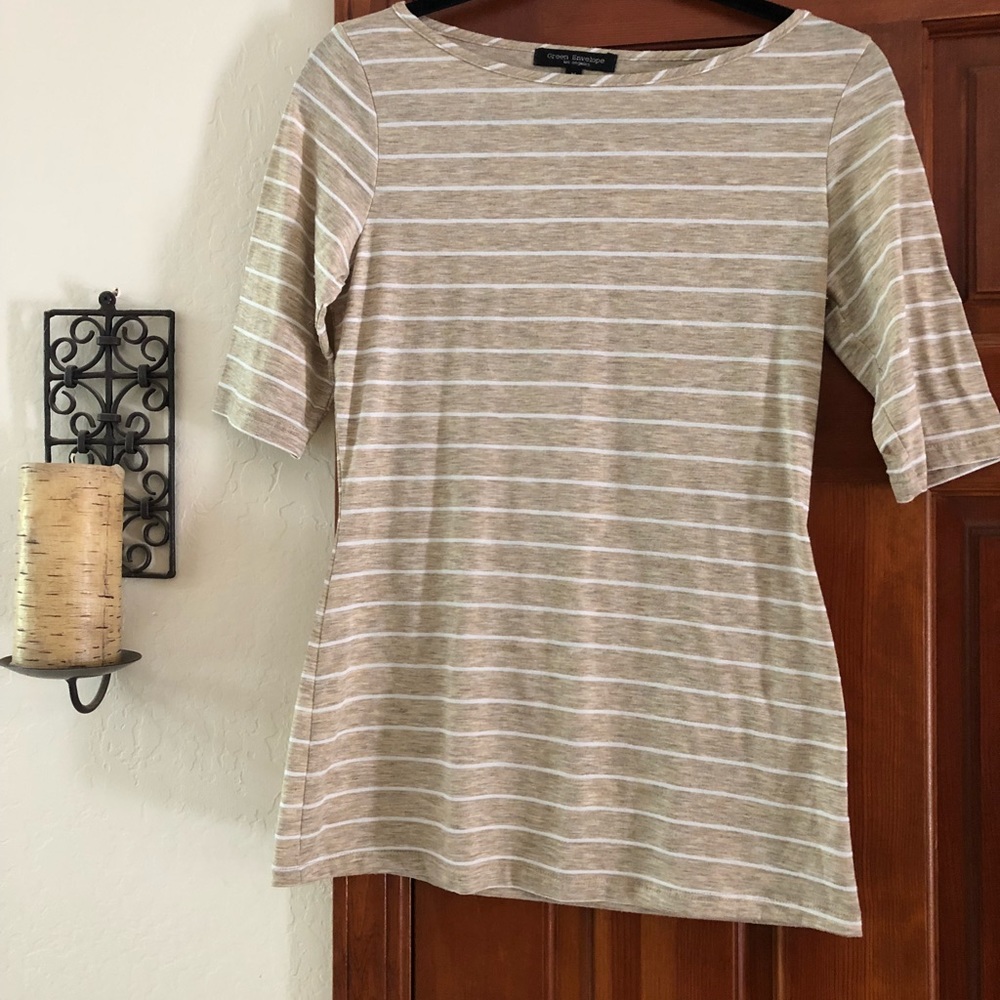 Simple striped tee size medium